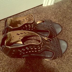 Comfy leather sandals